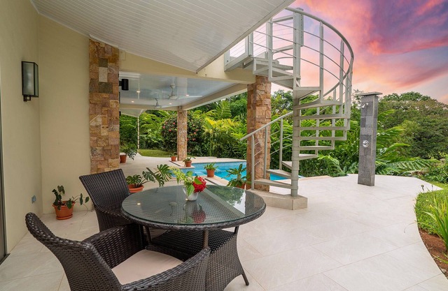 New home nestled between beach and mountains with 360° views and infinity pool