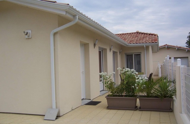New house 77 m² for 6 persons, residential area