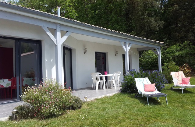New house near La Palmyre and its beaches, wooded and quiet area, enclosed garden