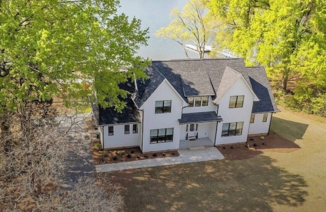 New Lake House with Beach, Dock and Private Boat Ramp!