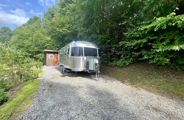 NEW LISTING! Glamping in the mountains by RedAwning