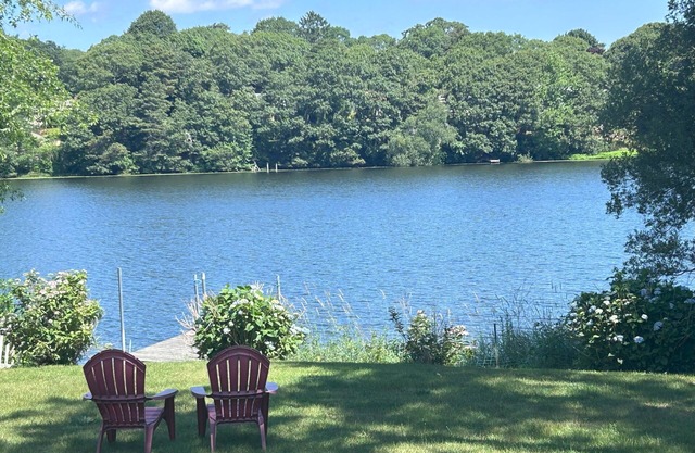 NEW LISTING! Pond Front 4BD-A/C, Deck, Hot Tub & Dock, Right on Queen Sewell Pond
