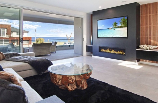 New Luxury 3 bedroom Ocean view Warilla Beach house