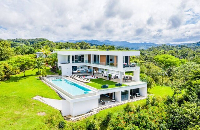 NEW! LUXURY DREAM VILLA - privat Infinity-Pool, breathtaking OceanView