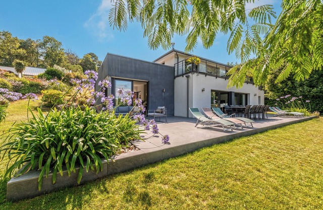 New luxury villa, sea view & thalassotherapy nearby