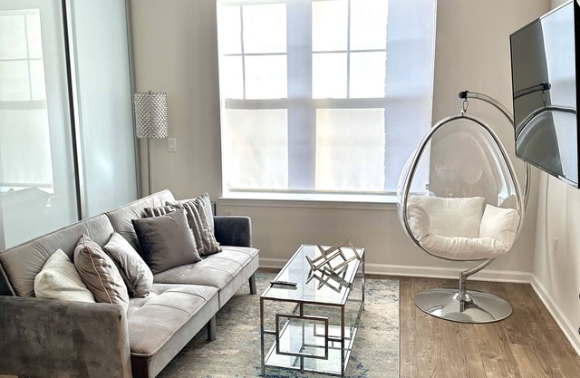 New Modern 1 Bedroom 1 Bath Apt centrally-located in Maplewood, NJ