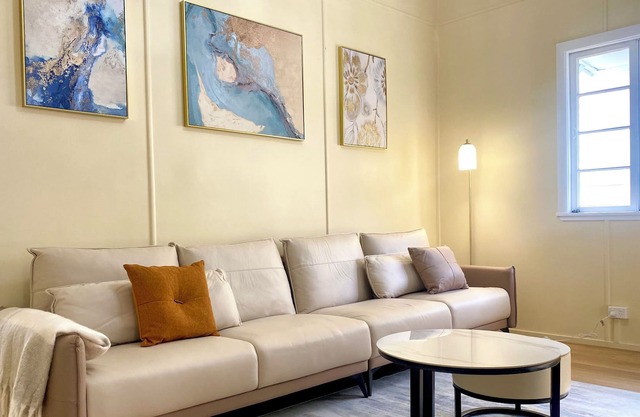 New! Modern Cottage 10mins to CBD 3 Beds + Parking