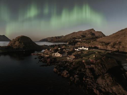 New Northern Light Lodge