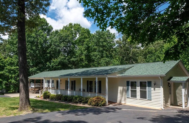 NEW! Relax at Liberty's Nest, a charming lake access home with boat slip.