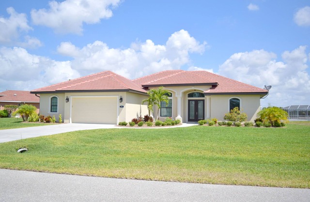 New Rotonda 3 Bedrooms, 3 Bathrooms, Single-Family Pool Home