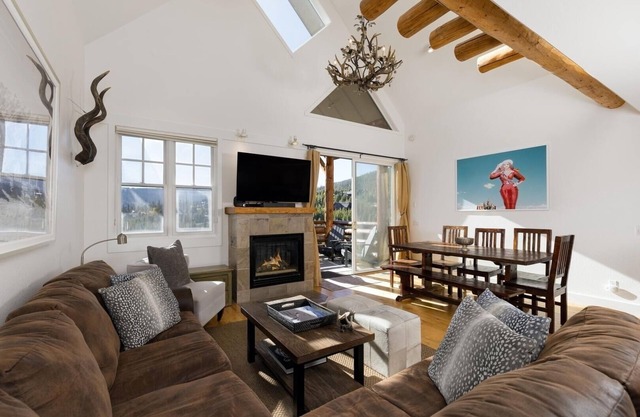 NEW! Saddle Ridge J2 3-Bedroom Home with Mountain view