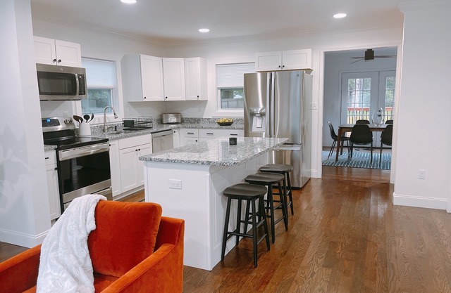 *NEW* Spacious & Bright Executive Home in the City