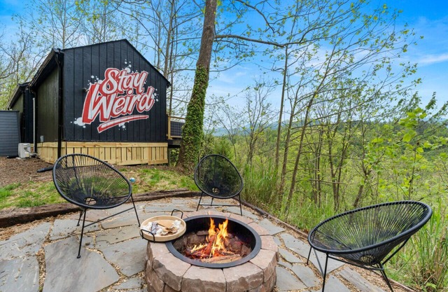 New Tiny Home W/Mountain Views