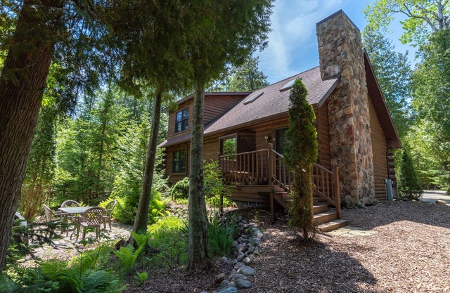 Newer Log Home on Clarks Lake with Dock and Boats