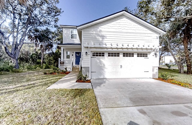 Newly-built 2-story home near the ocean with patio and washer/dryer