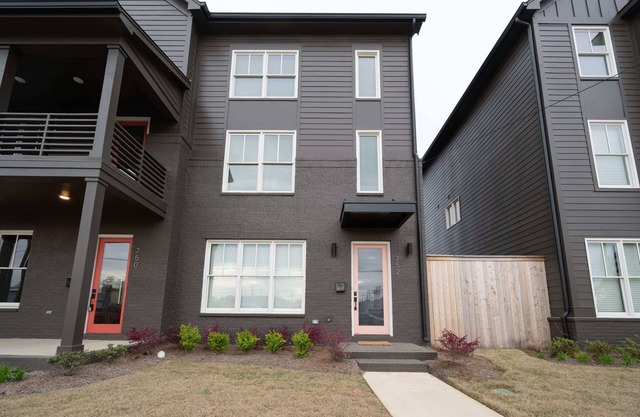 Newly Built Townhome - Close to Everything Midtown