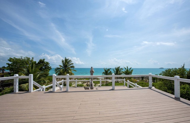 Newly Remodeled Home on Calm Caribbean w/Sunset Views, Snorkeling, Generator!