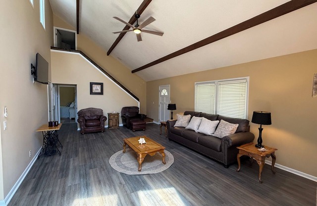 Newly remodeled 3-bedroom house in marvelous Guntersville with AC, WiFi.