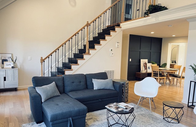 Newly Remodeled - 4 bedroom Single Family w/ fully fenced in yard