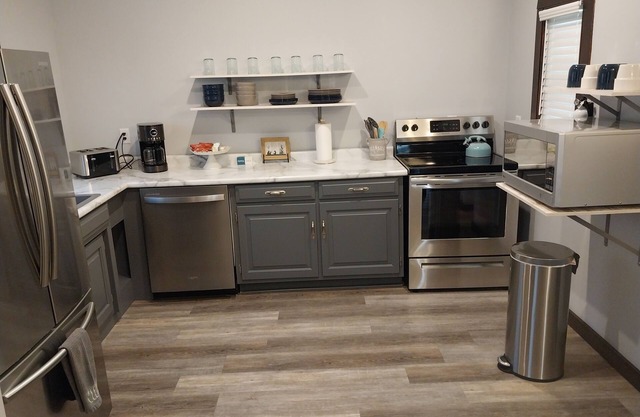 Newly Renovated 1900 Farmhouse in the Heart of Ohio's Amish Country-Kidron!