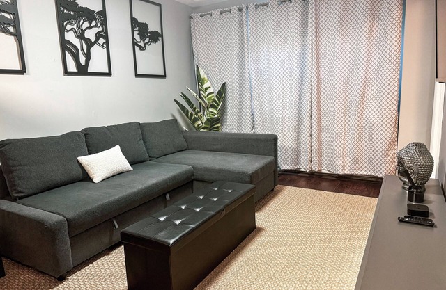 Newly Renovated 1br in Sunnyside - Close to Subway 20mins to City