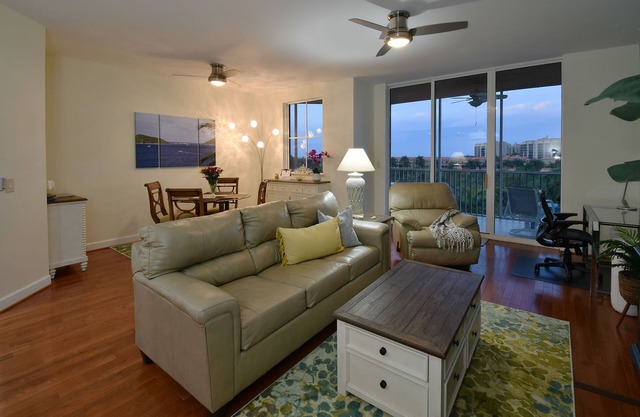 Newly Renovated Condo in Burnt Store Marina