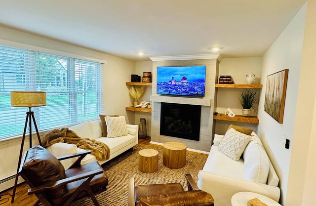 Newly renovated Newport home. Walking distance to all that Newport has to offer!