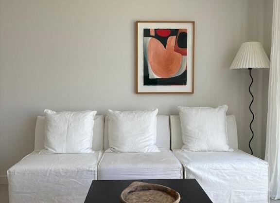 Newly Renovated Sunny Studio - 5min Walk to Beach