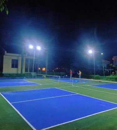 Nhà Hàng Khách Sạn Trà Cổ