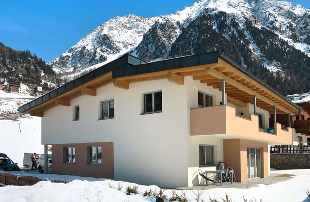 Nice apartment for 4 people with WIFI, TV, terrace and parking
