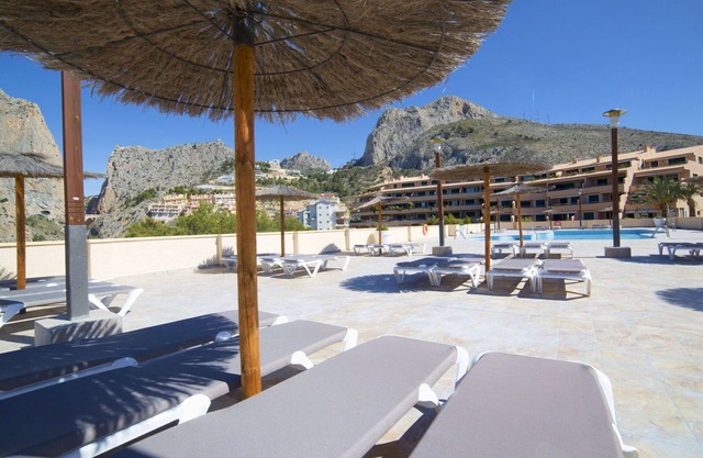 Nice apartment for 4 people with WIFI, pool, A/C, TV, terrace and parking