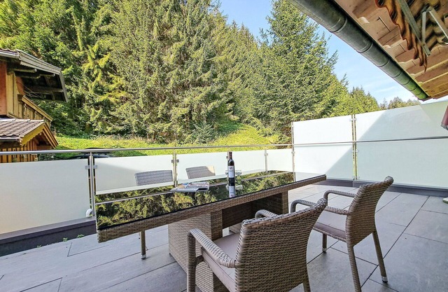 Nice apartment for 4 guests with WIFI, TV, terrace, pets allowed and parking