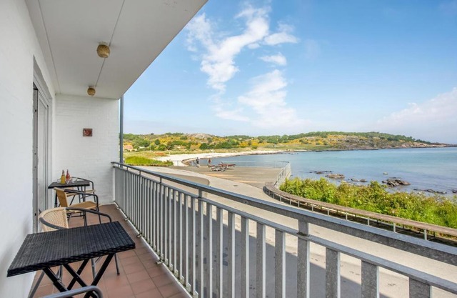 Nice Apartment In Allinge With Wifi