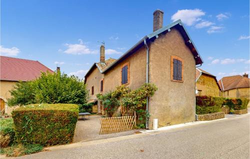Nice Apartment In Trouvans With Wifi