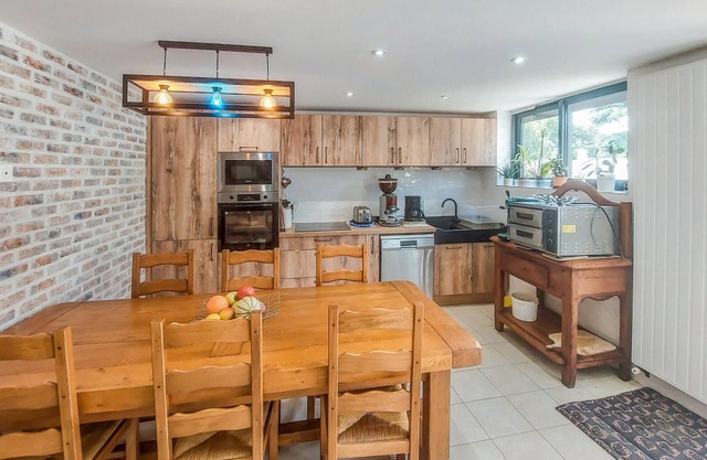 Nice home in Bucquoy with WiFi
