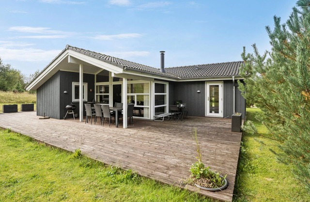 Nice home in Ejstrupholm with sauna