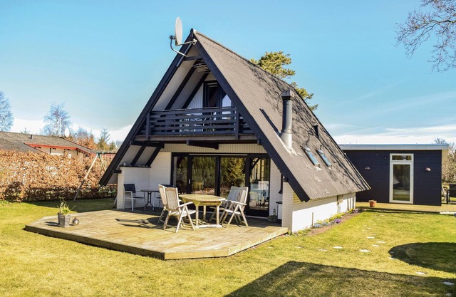 Nice home in Hadsund with sauna