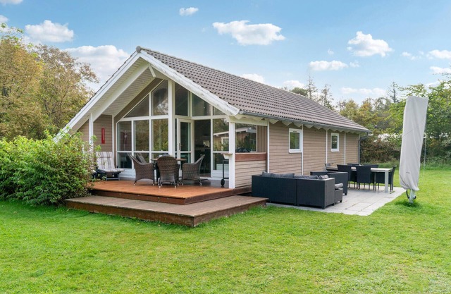 Nice home in Sjællands Odde with sauna