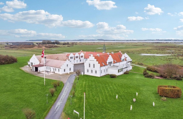 Nice home in Vesløs with sauna