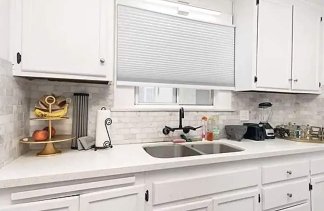 NICE HOUSE WITH BACKYARD, FRUIT TREES + LOCATION