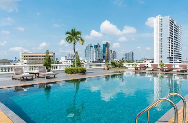 Niran Grand Hotel