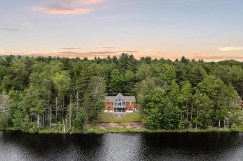 Nittany Cabin by AvantStay Lakefront, View, Firepit