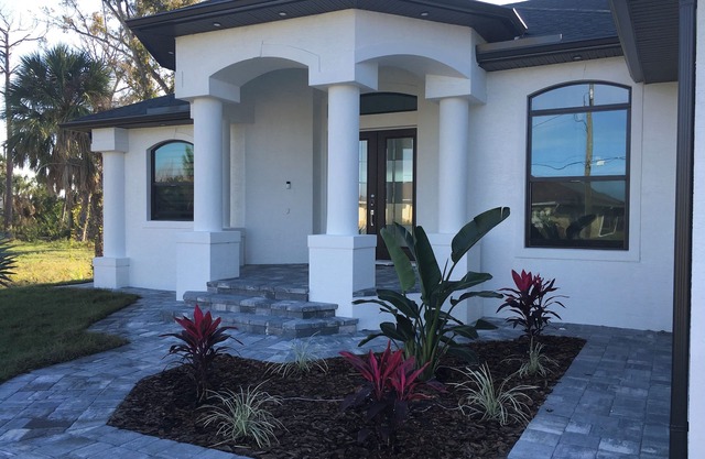 nLuxurious House with Pool, Firepit, and Golf Course View