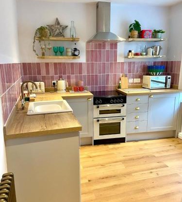 No 3, apartment in the heart of Bridport, Dorset