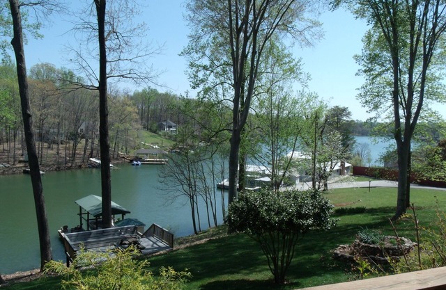 No Wake Cove, Three Kayaks, Fast wifi, 2 King 2 Queen 2 Kids Bungalows, Game Rm