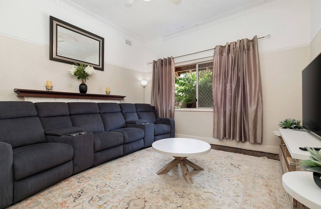 North Beach Cottage by Swan BnB Management