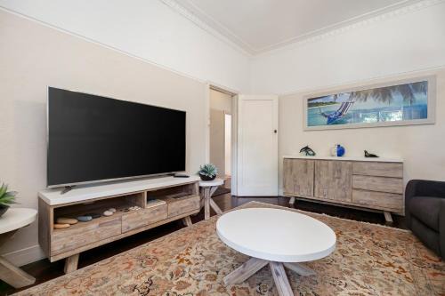 North Beach Cottage By Swan Bnb Management