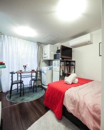 North Cottage Studio Apartment with private entrance