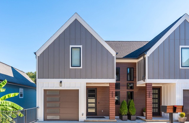 North Shore New Townhome ~ Prime Location