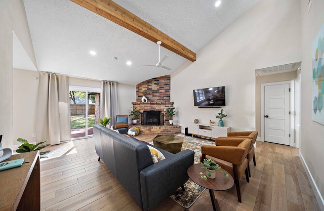 Nr The Woodlands Houston Retreat | Yard BBQ Games